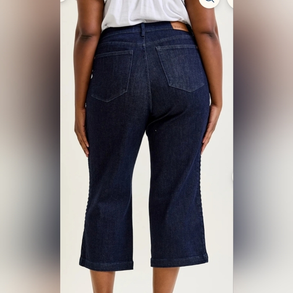 Judy Blue Cropped Wide-Leg Jeans - Picture 2 of 8